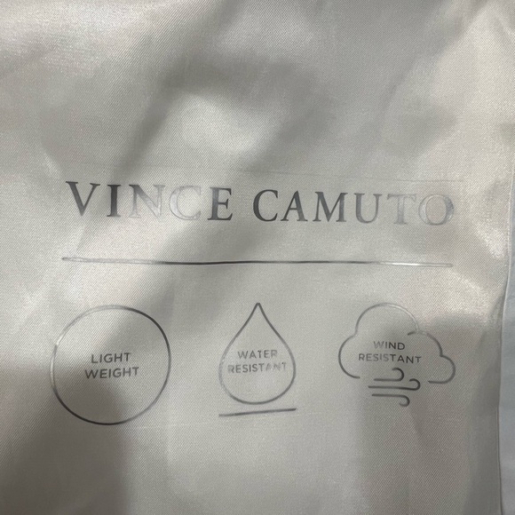 Vince Camuto White Rain Jacket Hooded Size M Water & Wind Resistant Lightweight - Picture 12 of 13